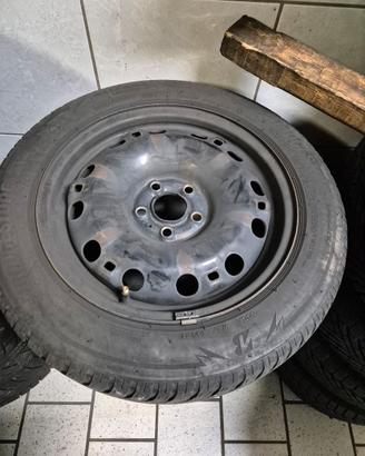 Cerchi in ferro Polo + gomme invernali 15" 