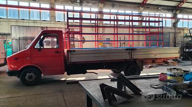 Veicolo fino a 35q, pianale 5m, patente B