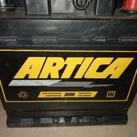 Batteria auto 44Ah mai usata 