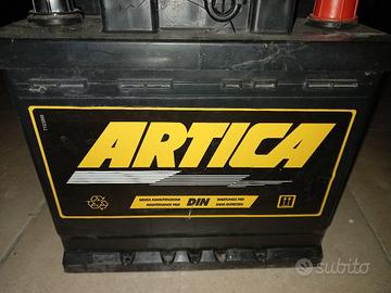 Batteria auto 44Ah mai usata 