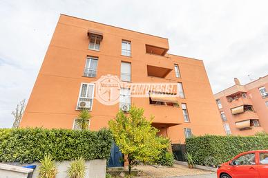 AMPIO BILOCALE CON GIARDINO PRIVATO!!!