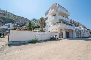 Appartamento panoramico ad Acqualadrone con vista