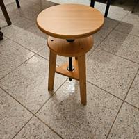 Sgabello in legno a vite regolabile in altezza