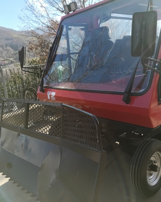 Battipista gatto delle nevi