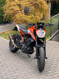 KTM Duke 125
