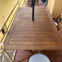 Tavolo da giardino / balcone in legno con 4 sedie