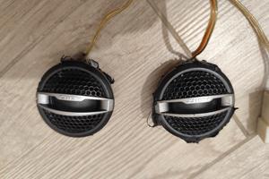 Twitter marca Hertz 180 watt