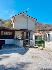 Villa in stile baita a Roccaraso