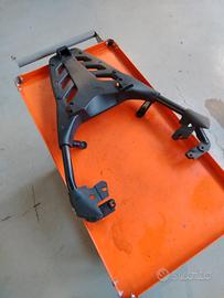 GILERA GP800 Kit PORTA BAULETTO 