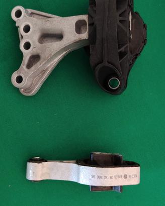 supporto motore Peugeot 2008
