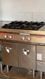 Piano cottura a 4 fuochi