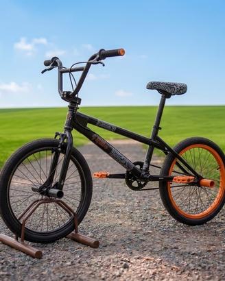 Bici acrobatica sQueeze Noir