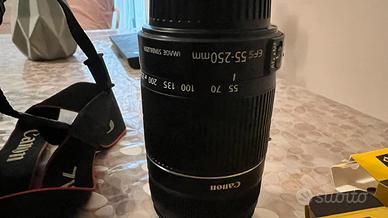 Canon eos 1200d con zaino e batterie di riserva