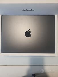 macbook  pro 14 m4 MAI USATO