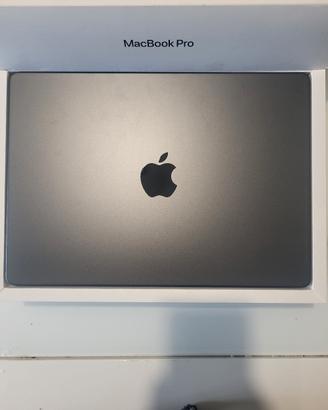 macbook  pro 14 m4 MAI USATO