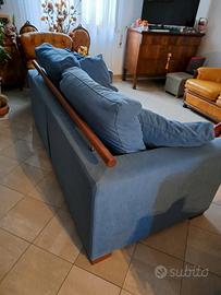 2 divani da 2 posti larghi blu avio con  ba