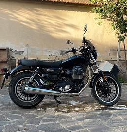 Moto Guzzi V9 roamer