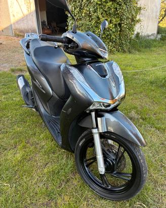 Scooter honda sh 125