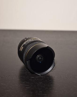 Nikon Fish-eye 10.5mm f/2.8 G ED DX AF