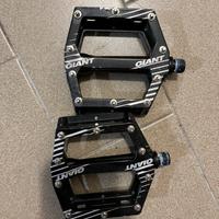 Pedali Giant downhill enduro