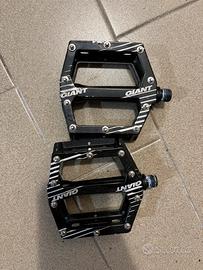 Pedali Giant downhill enduro