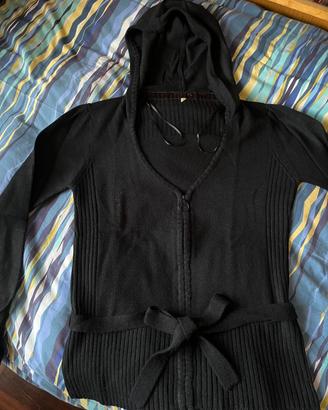 maglione cardigan nero cappuccio e zip