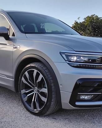 Volkswagen Tiguan 2.0 BiTDI SCR DSG 4MOTION Advanc