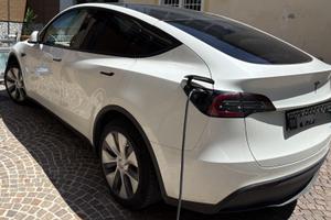 Tesla model Y RWD 08/23 35.000km