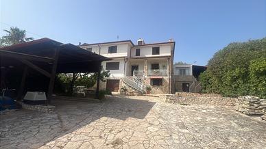 Villa indipendente zona residenziale