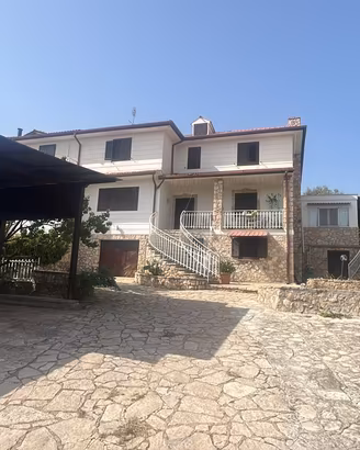Villa indipendente zona residenziale