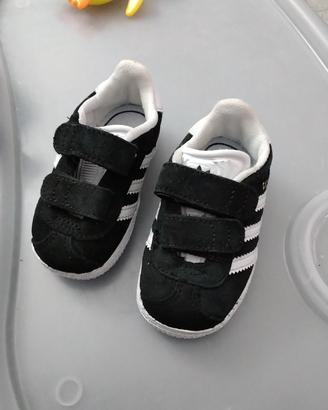 scarpe adidas per neonati taglia 20