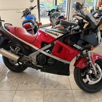 KAWASAKI GPZ 600 R - COMPLETAMENTE ORIGINALE - PEZ
