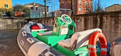 Gommone lomac carrello motore