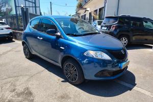 Lancia Ypsilon 1.0 FireFly 5 porte S&S Hybrid Gold