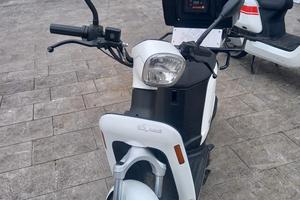 Scooter 125 elettrico es pro askoll