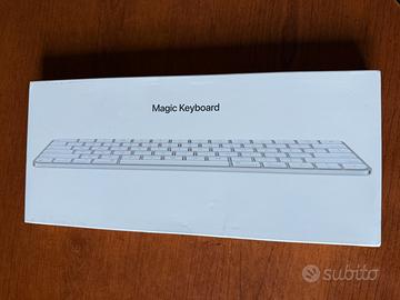 Magic Keyboard layout English