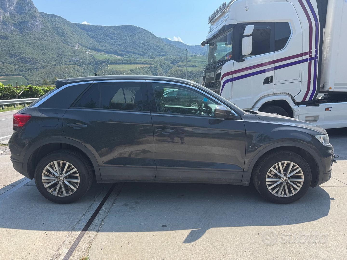Volkswagen T-Roc 2018 photo 4