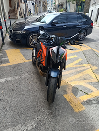 KTM Super Duke R