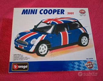 Modellino Bburago Mini Cooper 2001