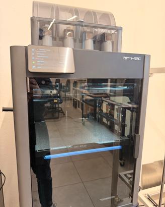 Stampante 3d Bambu Lab h2c combo