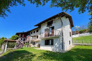 CASA SEMINDIPENDENTE A COASSOLO TORINESE