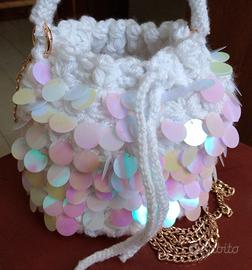 Borsa a secchiello con paillettes bianco tracolla