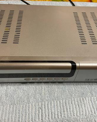 Decoder satellitare con 2 slot per schede