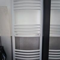 2 termoarredo Luxebath nuovi con ricambio