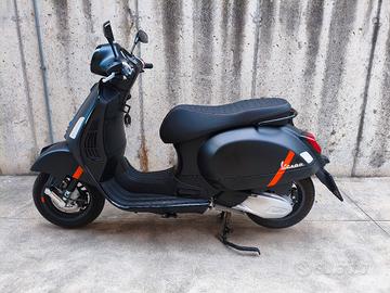 vespa GTS 300