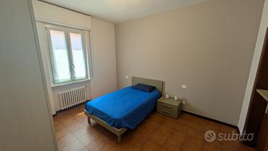 Stanza matrimoniale uso singola