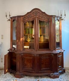 Credenza con vetrina