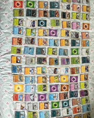 123 carte Pokemon + porta carte