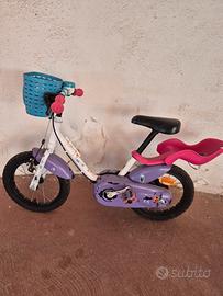 Bicicletta per bambina compesa di rotelle