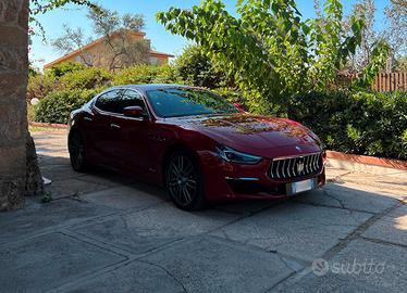 Noleggio maserati ghibli per cerimonie ed eventi